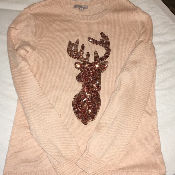 Deer Sweater - Picture 1 of 3